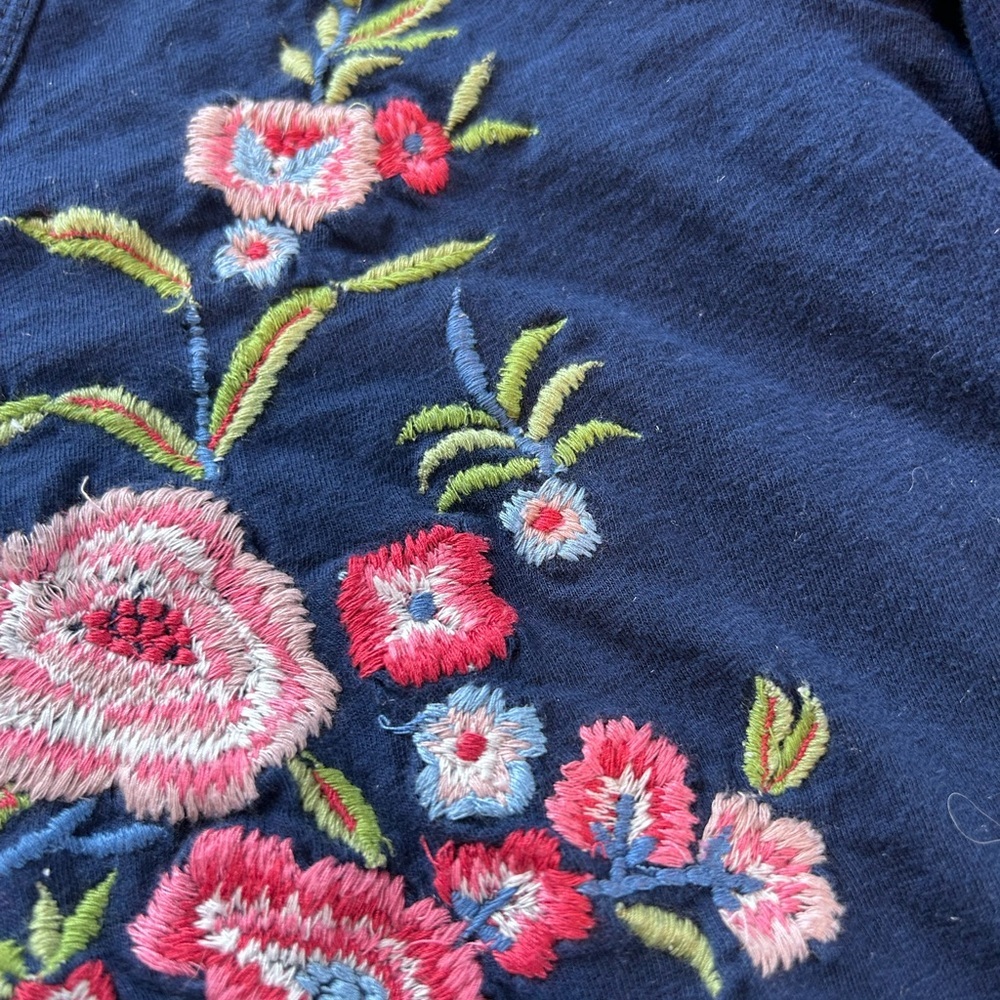Caite embroidered scoop neck 3/4 sleeve cotton pullover. Boho. Floral. Garden. S - Picture 9 of 14